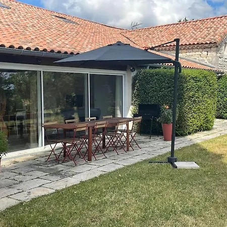 Grange Renovee Du Xviiieme Siecle *