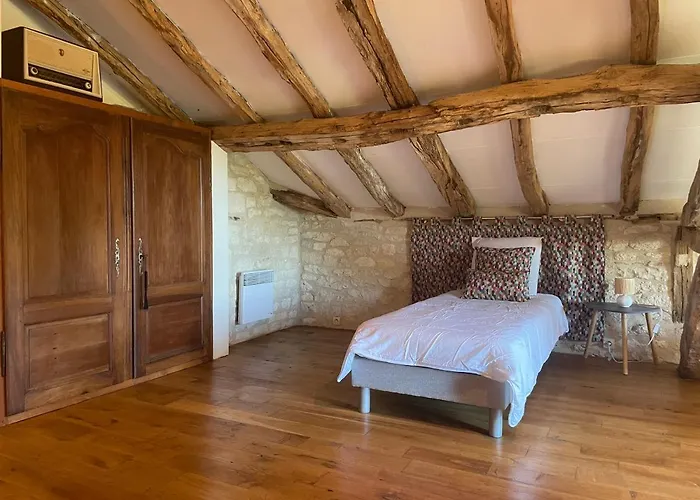 Grange Rénovée Du Xviiième Siècle *